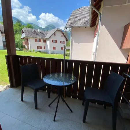 Nice With Terrace And Garden View Apartman *